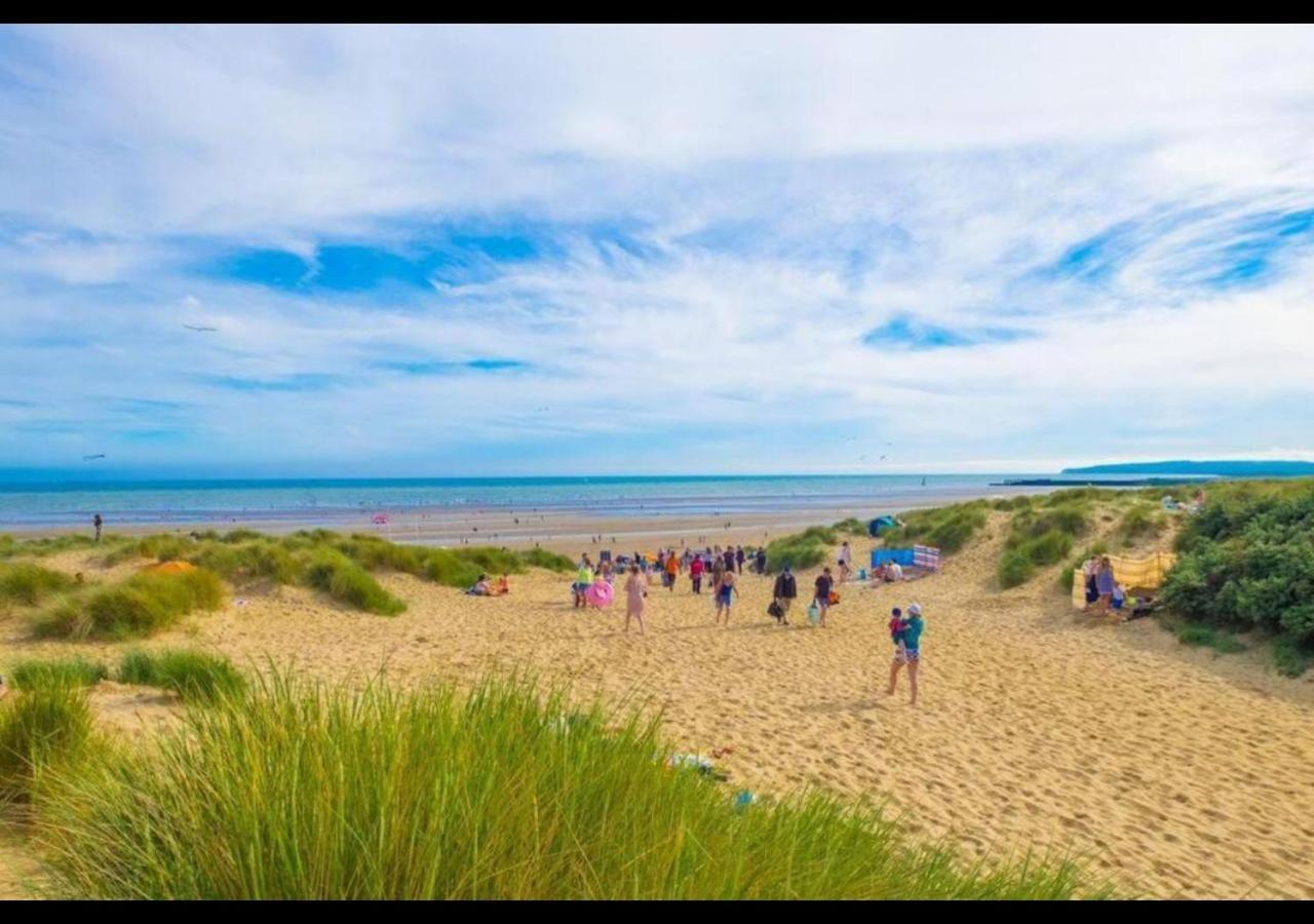 Mp502 - Camber Sands Holiday Park - Sleeps 6 - Small Dog - Gated Decking - Amazing Marsh Views Exterior photo