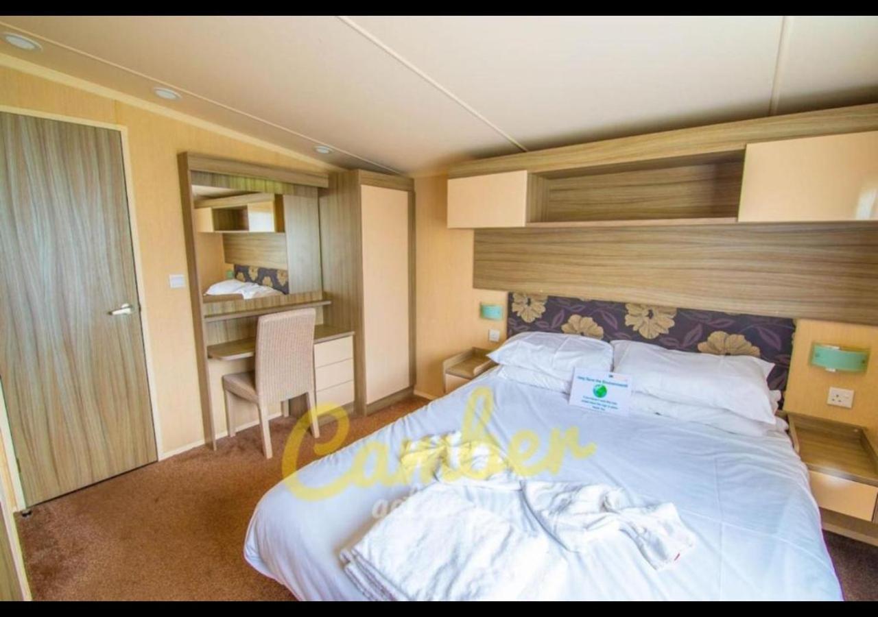 Mp502 - Camber Sands Holiday Park - Sleeps 6 - Small Dog - Gated Decking - Amazing Marsh Views Exterior photo