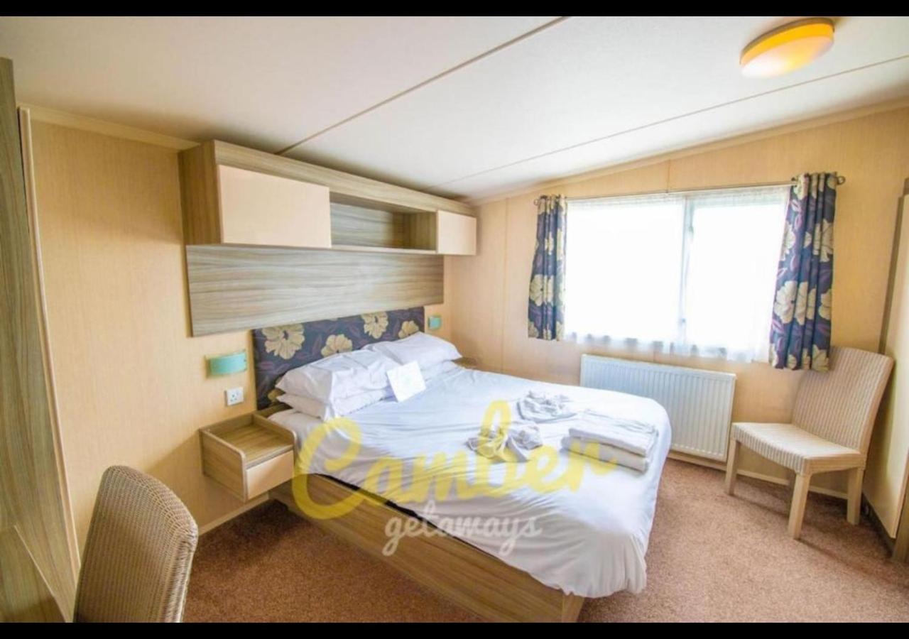 Mp502 - Camber Sands Holiday Park - Sleeps 6 - Small Dog - Gated Decking - Amazing Marsh Views Exterior photo
